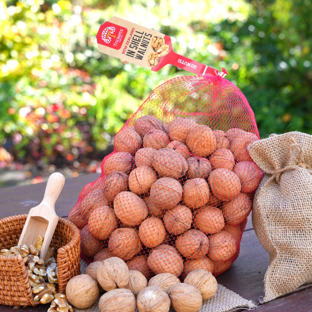 Fresh Nuts Walnuts 1kg×6袋 Trickett's Grove Whole Walnuts 1kg - NZ Grown – Trickett's Grove